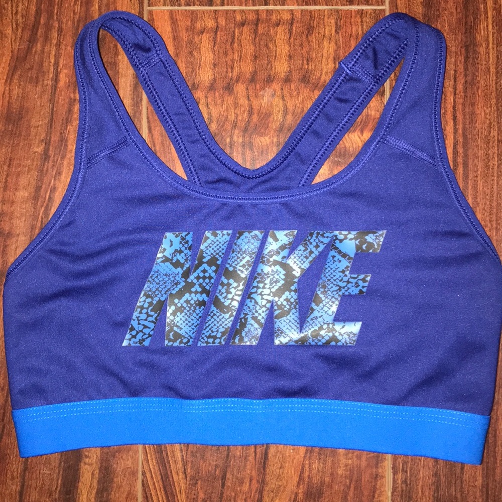 NIKE sports bra